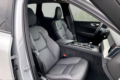 2025 Volvo XC60 Plus