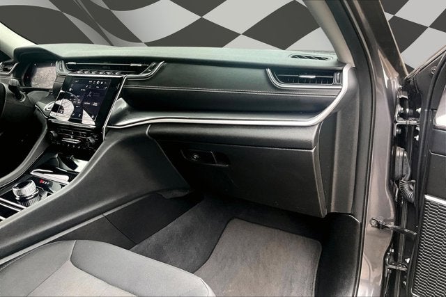 2022 Jeep Grand Cherokee L Laredo