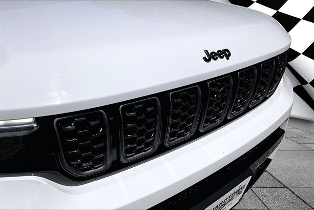 2023 Jeep Grand Cherokee L Summit V8 REAR ENTERTAINMENT