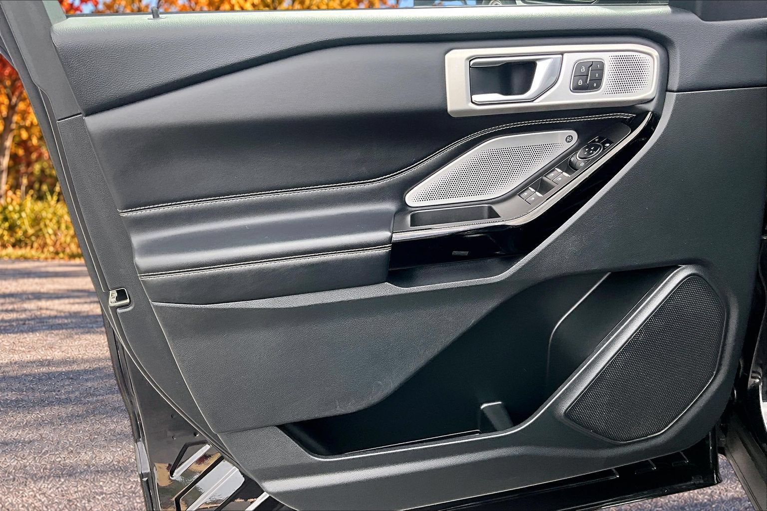 2023 Ford Explorer ST PANO ROOF