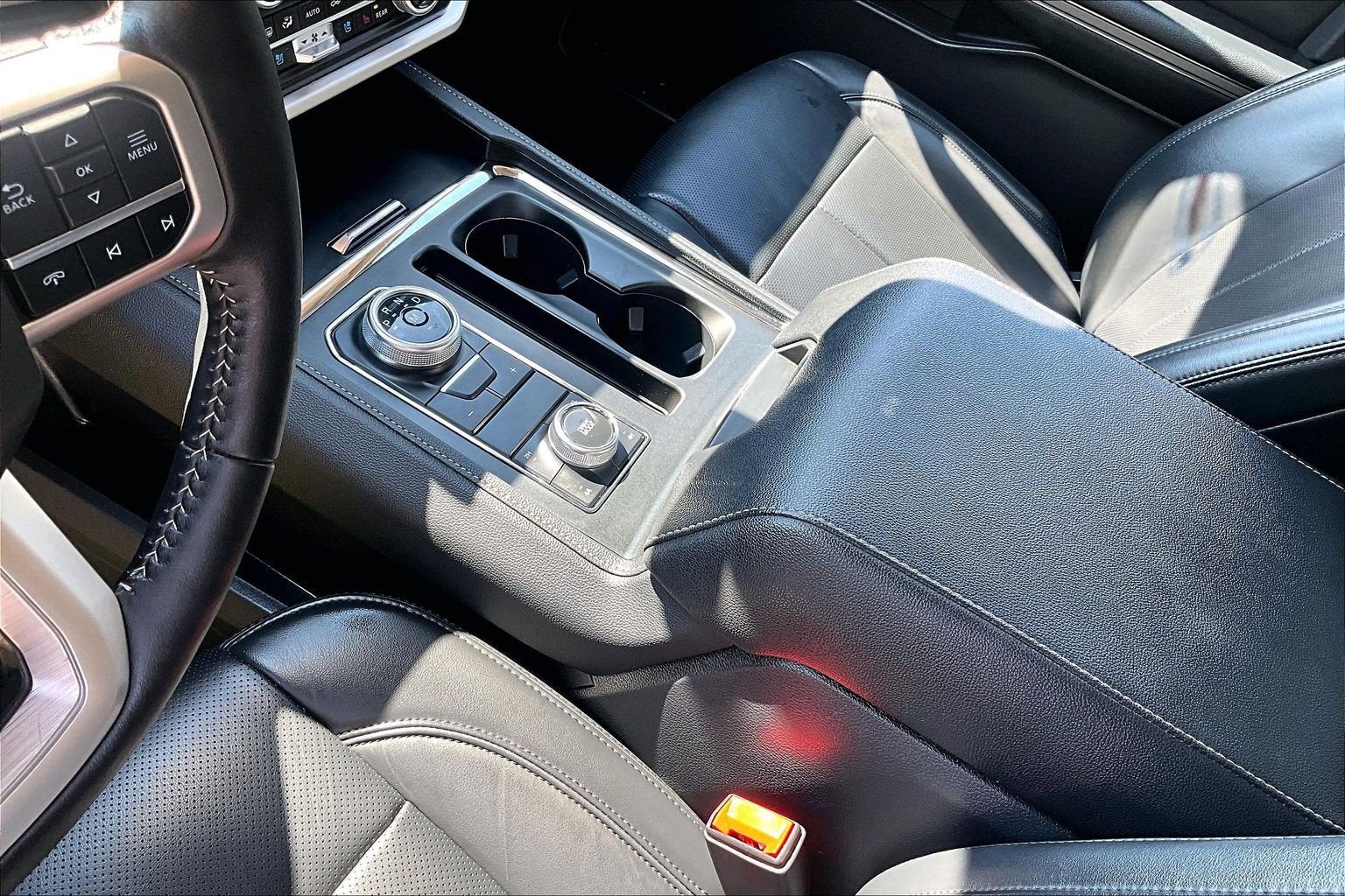 2024 Ford Expedition XLT HIGH PACKAGE
