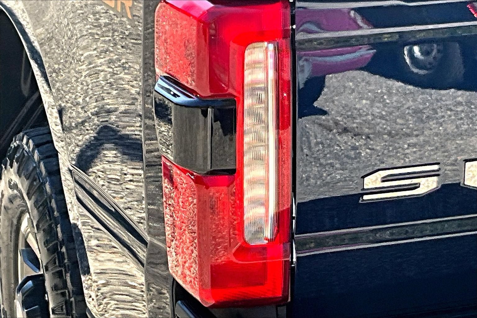 2023 Ford Super Duty F-250 SRW LARIAT TREMOR