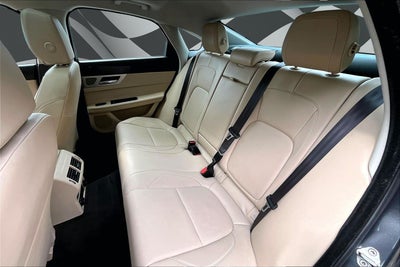 2017 Jaguar XF 35t Premium