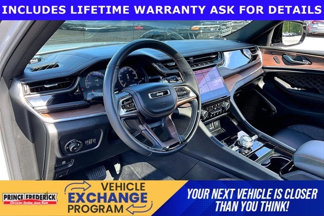 2025 Jeep Grand Cherokee Summit 4x4