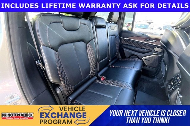 2025 Jeep Grand Cherokee Summit 4x4