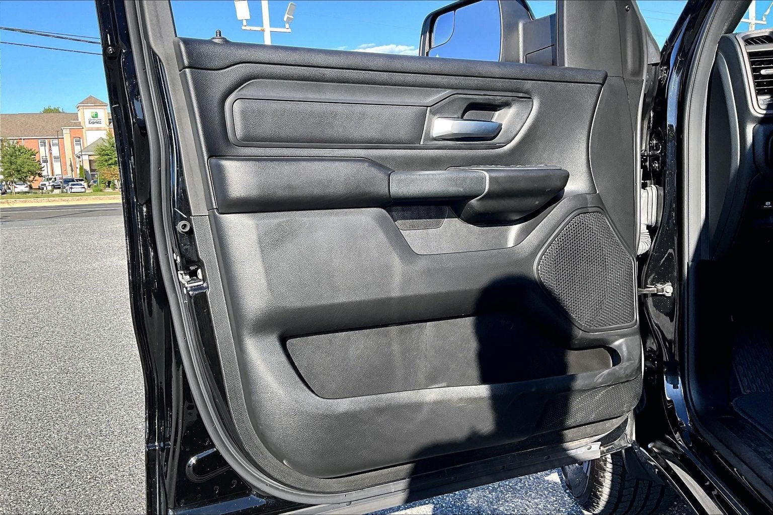 2025 RAM 1500 Tradesman Crew Cab 4x4 5'7' Box