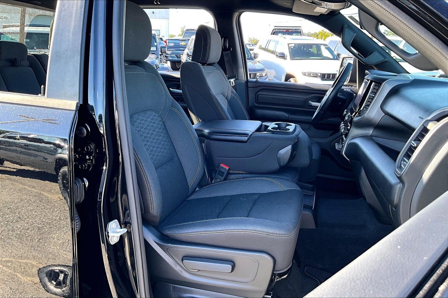 2025 RAM 1500 Tradesman Crew Cab 4x4 5'7' Box