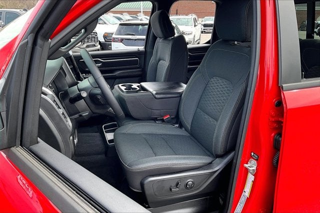 2025 RAM 1500 Big Horn Crew Cab 4x4 6'4' Box