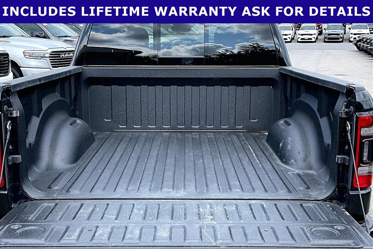 2024 RAM 1500 Laramie Crew Cab 4x4 5'7' Box
