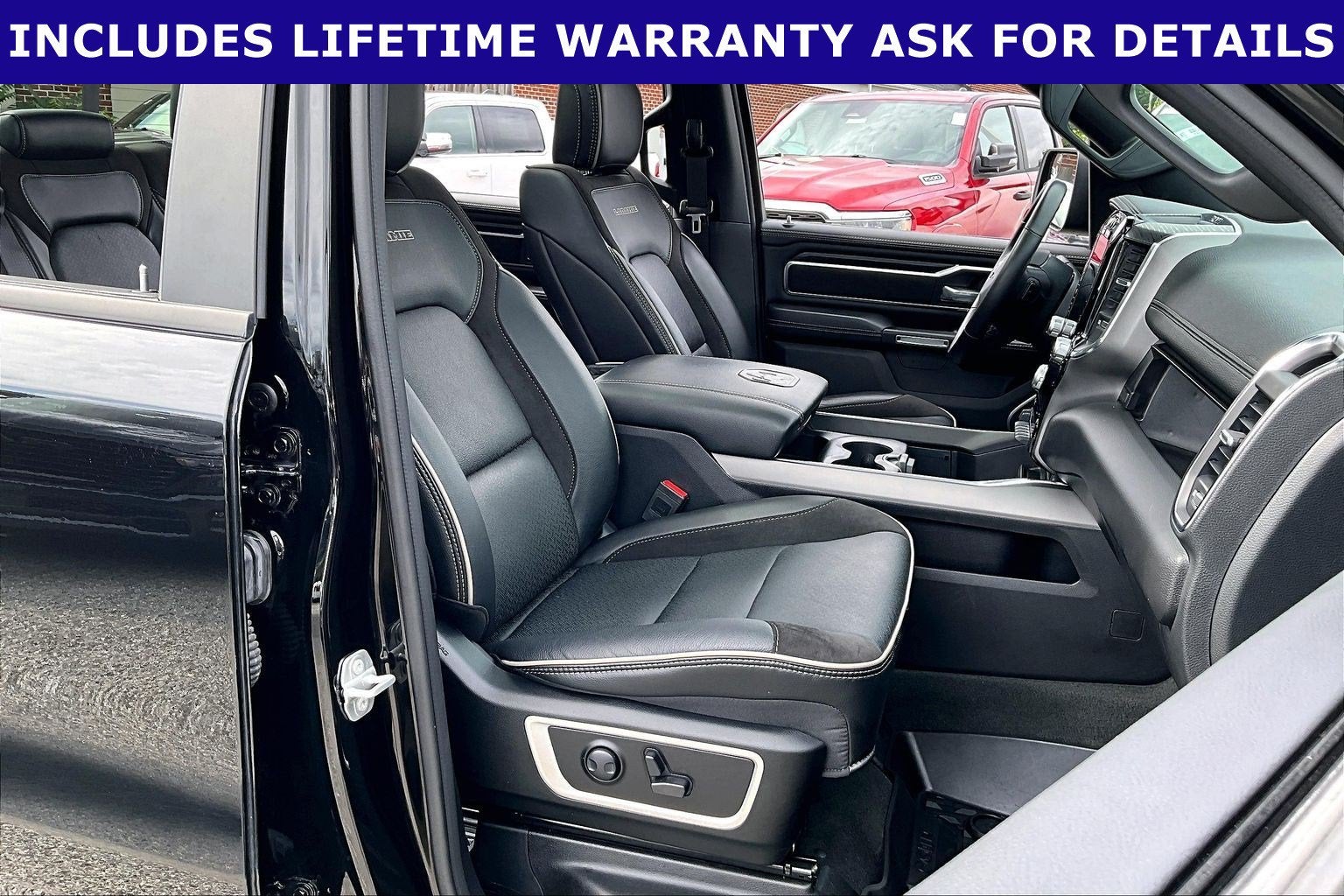 2024 RAM 1500 Laramie Crew Cab 4x4 5'7' Box