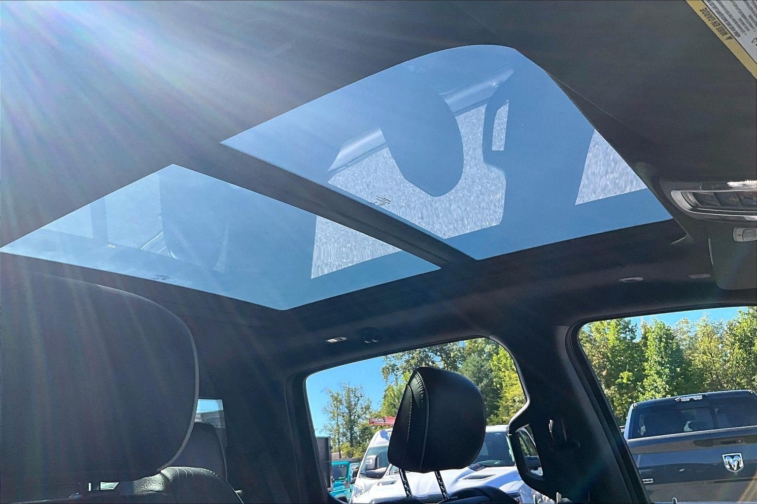2022 RAM 1500 Limited Crew Cab 4x4 6'4' Box