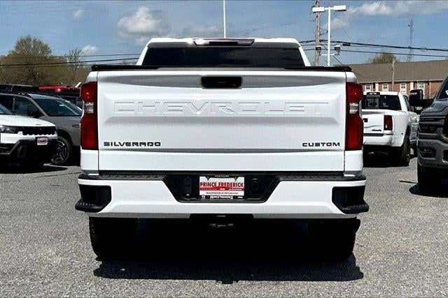 2021 Chevrolet Silverado 1500 4WD Crew Cab Short Bed Custom