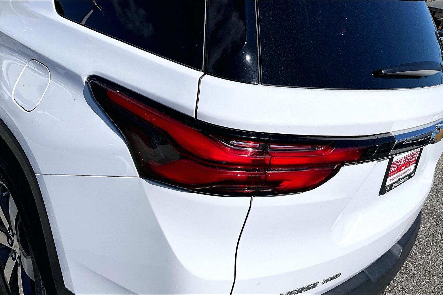 2023 Chevrolet Traverse AWD LT Leather