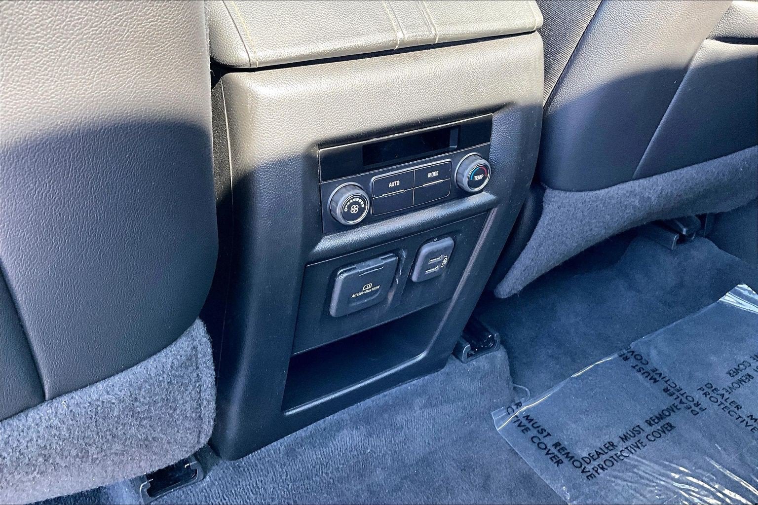 2023 Chevrolet Traverse AWD LT Leather