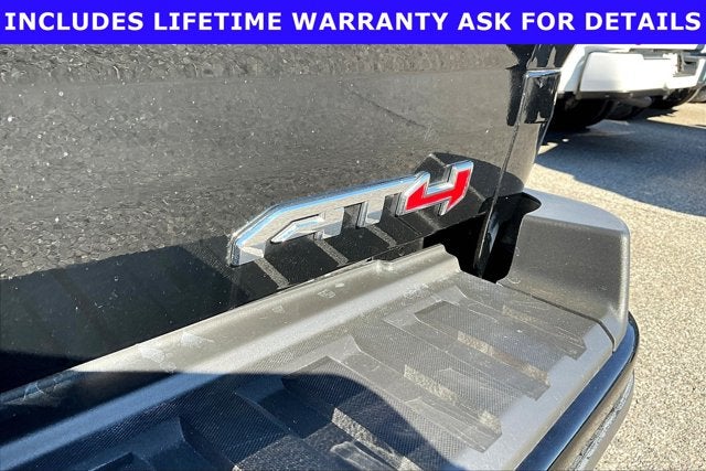 2022 GMC Canyon 4WD Crew Cab Short Box AT4 - Leather