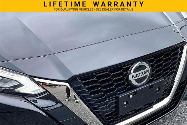 2022 Nissan Altima SR FWD