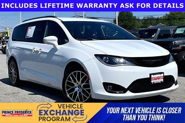 2020 Chrysler Pacifica Touring L