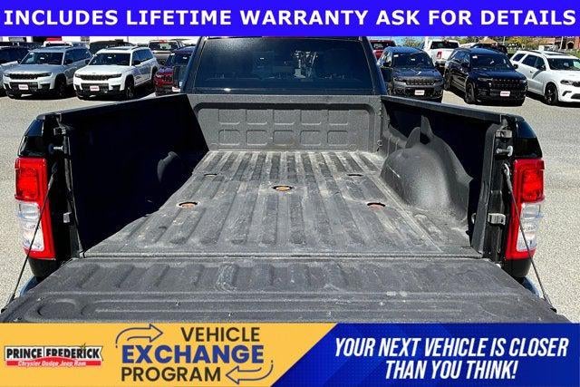 2023 RAM 3500 Big Horn Crew Cab 4x4 8' Box