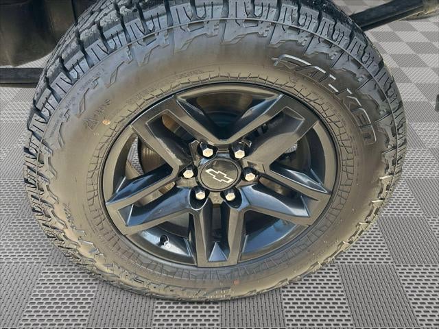 2022 Chevrolet Silverado 1500 4WD Crew Cab Short Bed Custom Trail Boss