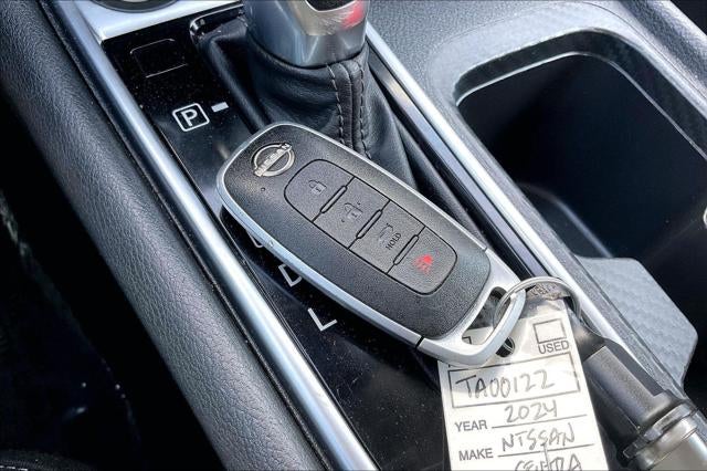 2024 Nissan Sentra SV Xtronic CVT