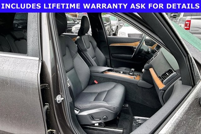 2024 Volvo XC90 B5 Plus Bright Theme