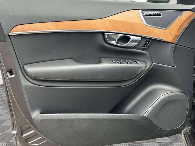 2024 Volvo XC90 B5 Plus Bright Theme