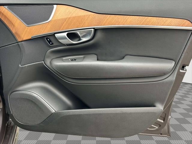 2024 Volvo XC90 B5 Plus Bright Theme