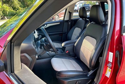 2022 Ford Escape Titanium Hybrid