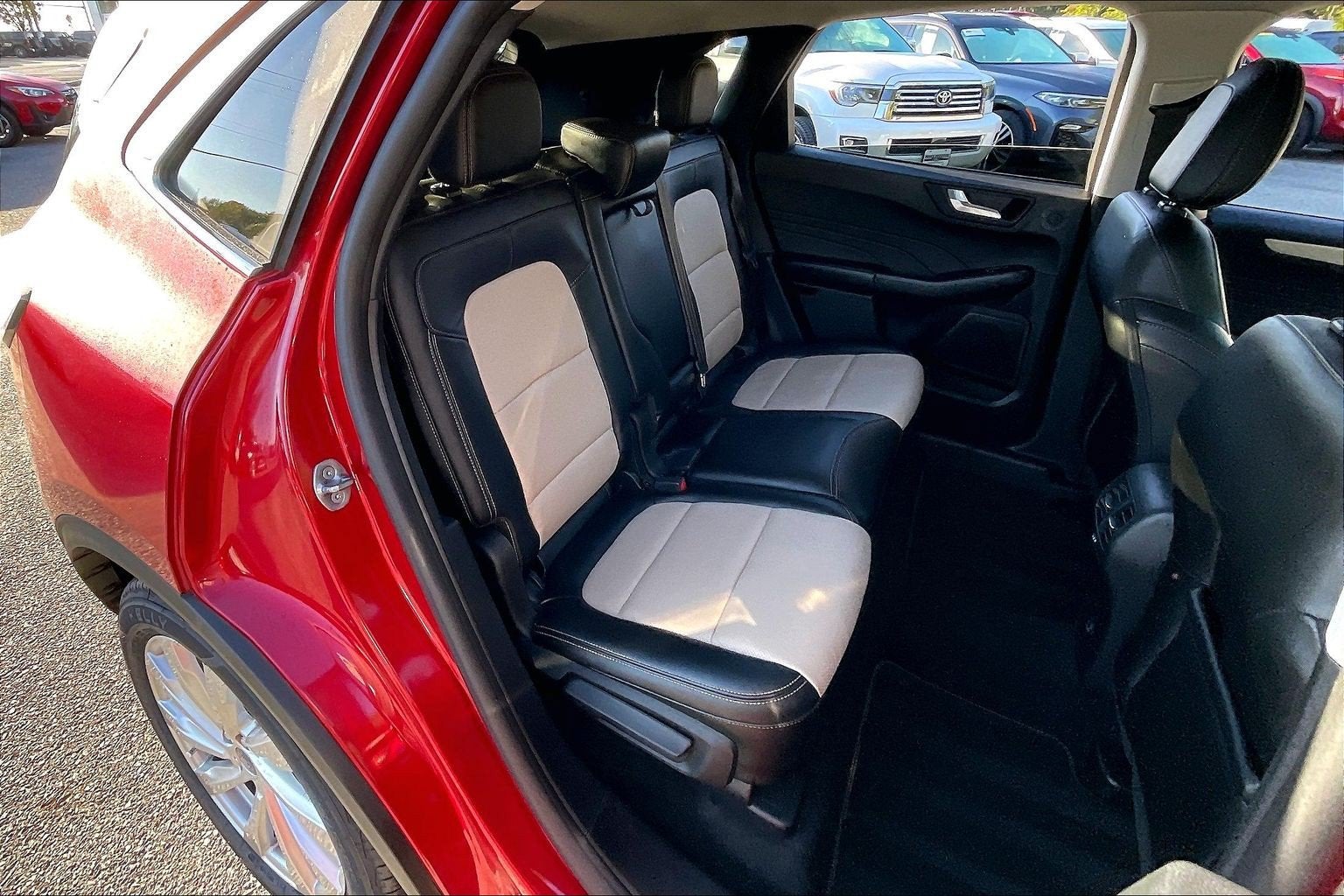 2022 Ford Escape Titanium Hybrid