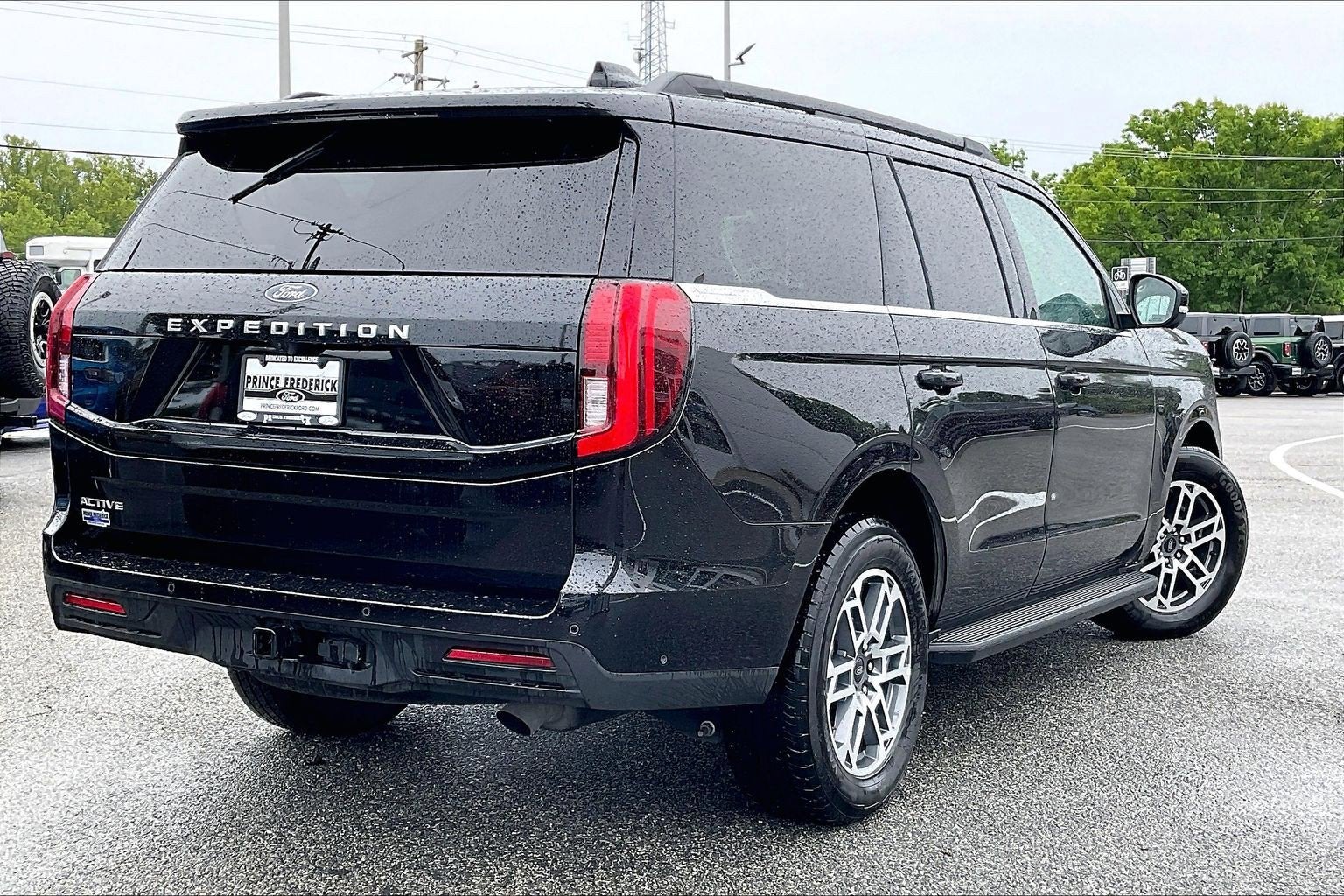 2025 Ford Expedition Active