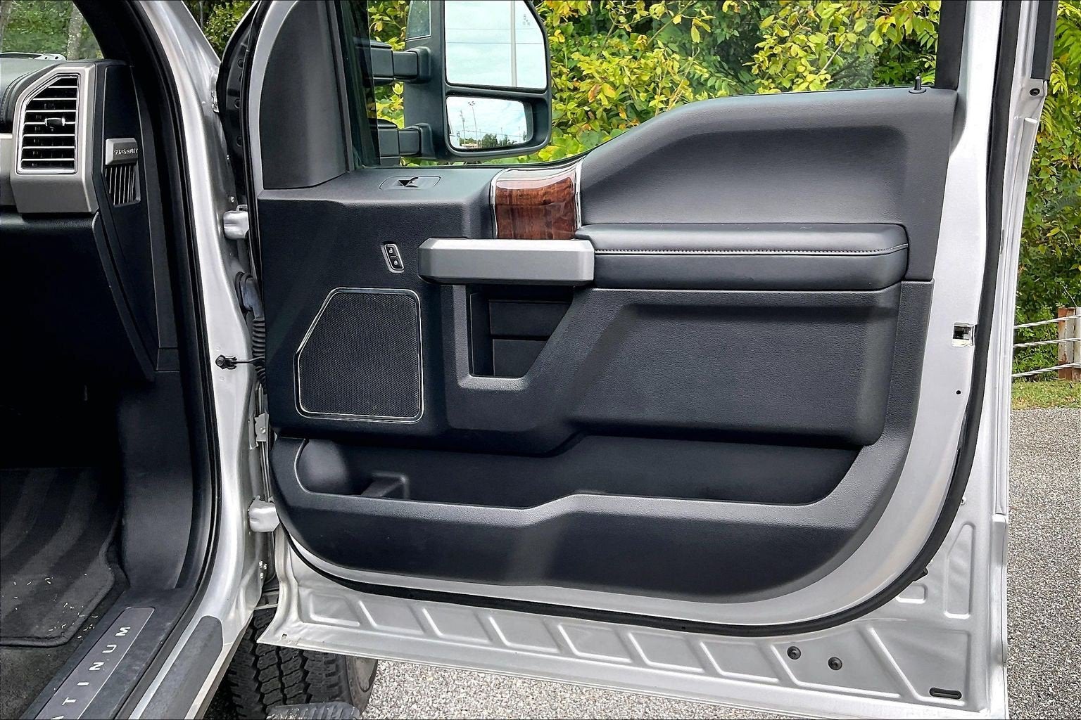 2017 Ford Super Duty F-250 SRW Platinum
