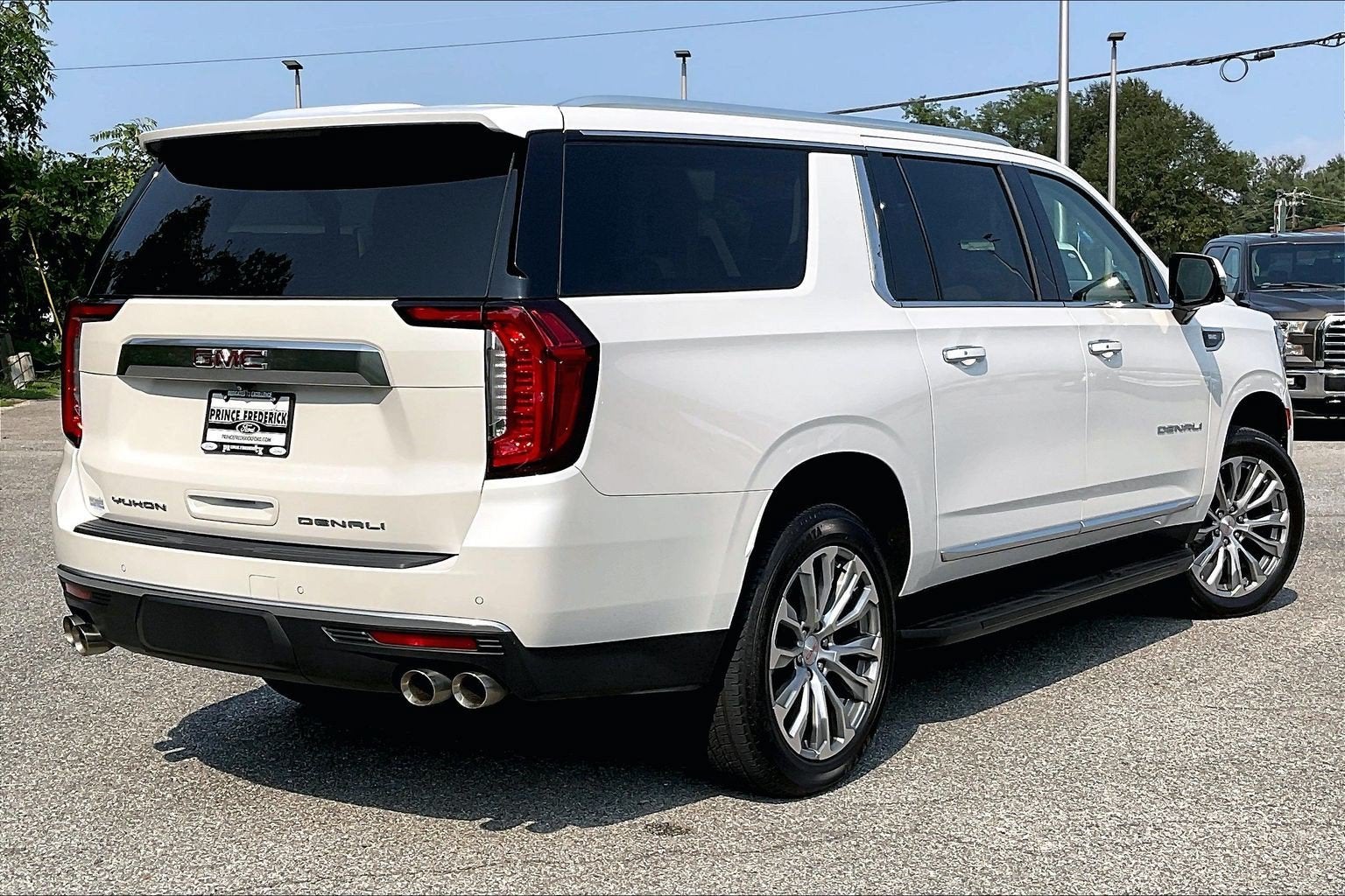 2023 GMC Yukon XL Denali