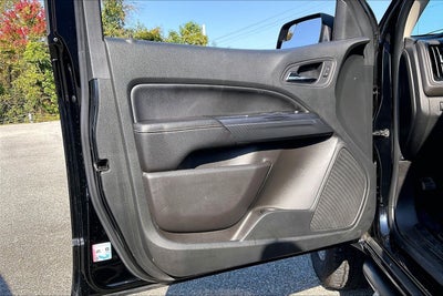 2022 GMC Canyon 4WD AT4 w/Leather