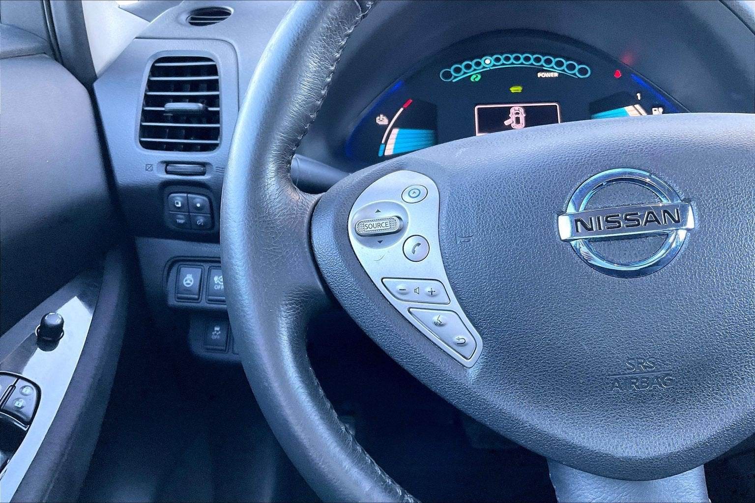 2015 Nissan LEAF SV