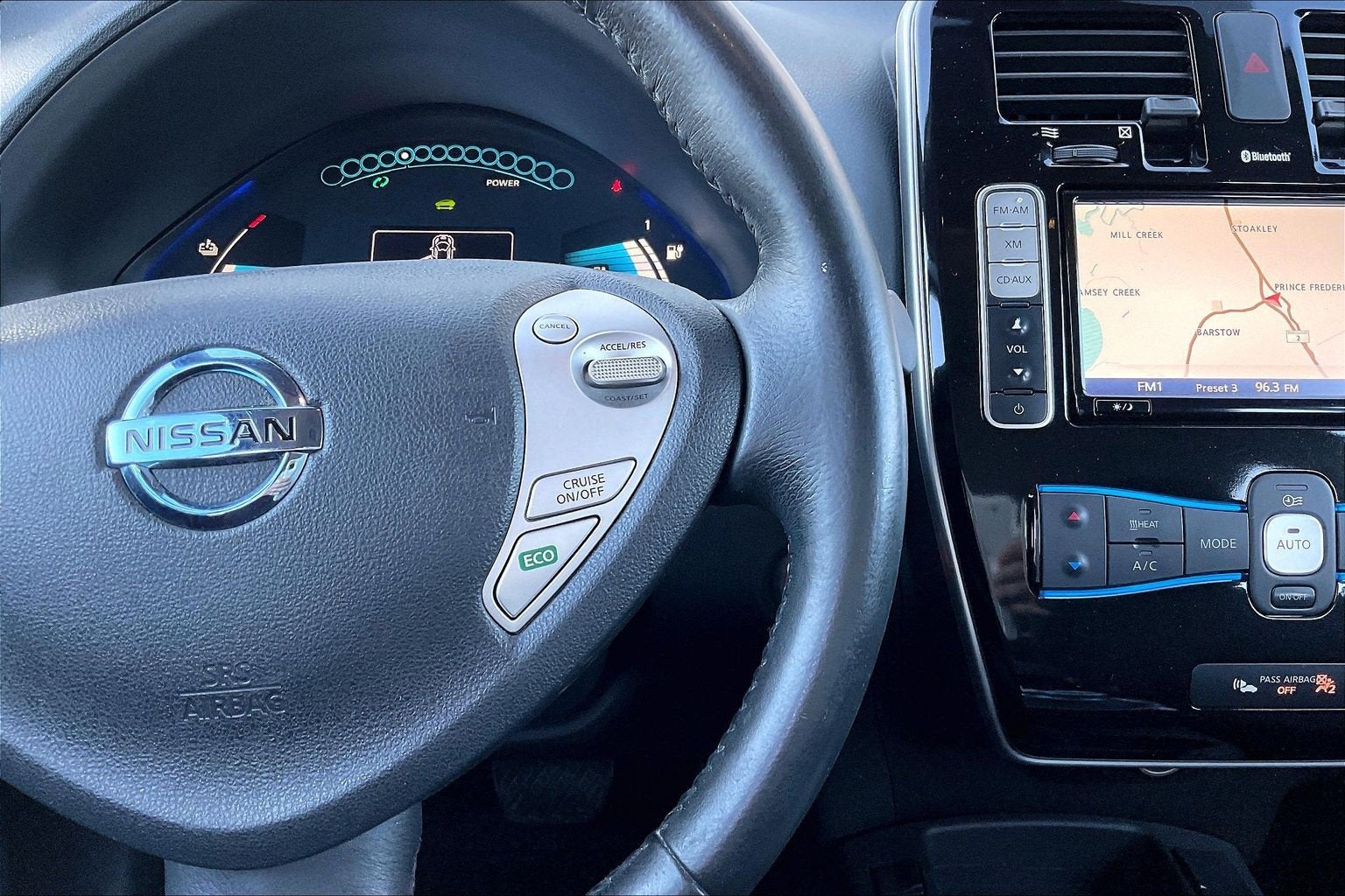 2015 Nissan LEAF SV