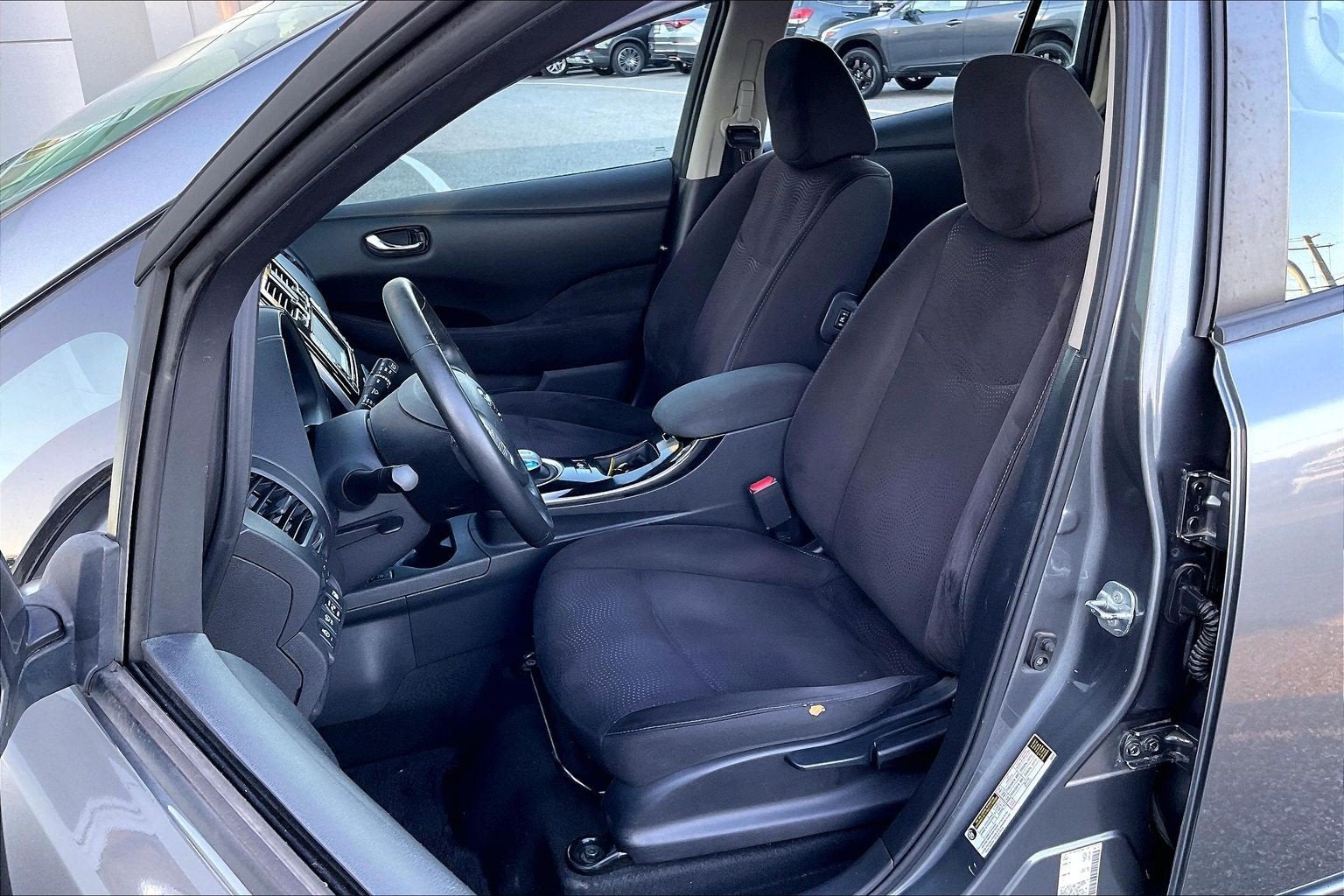 2015 Nissan LEAF SV