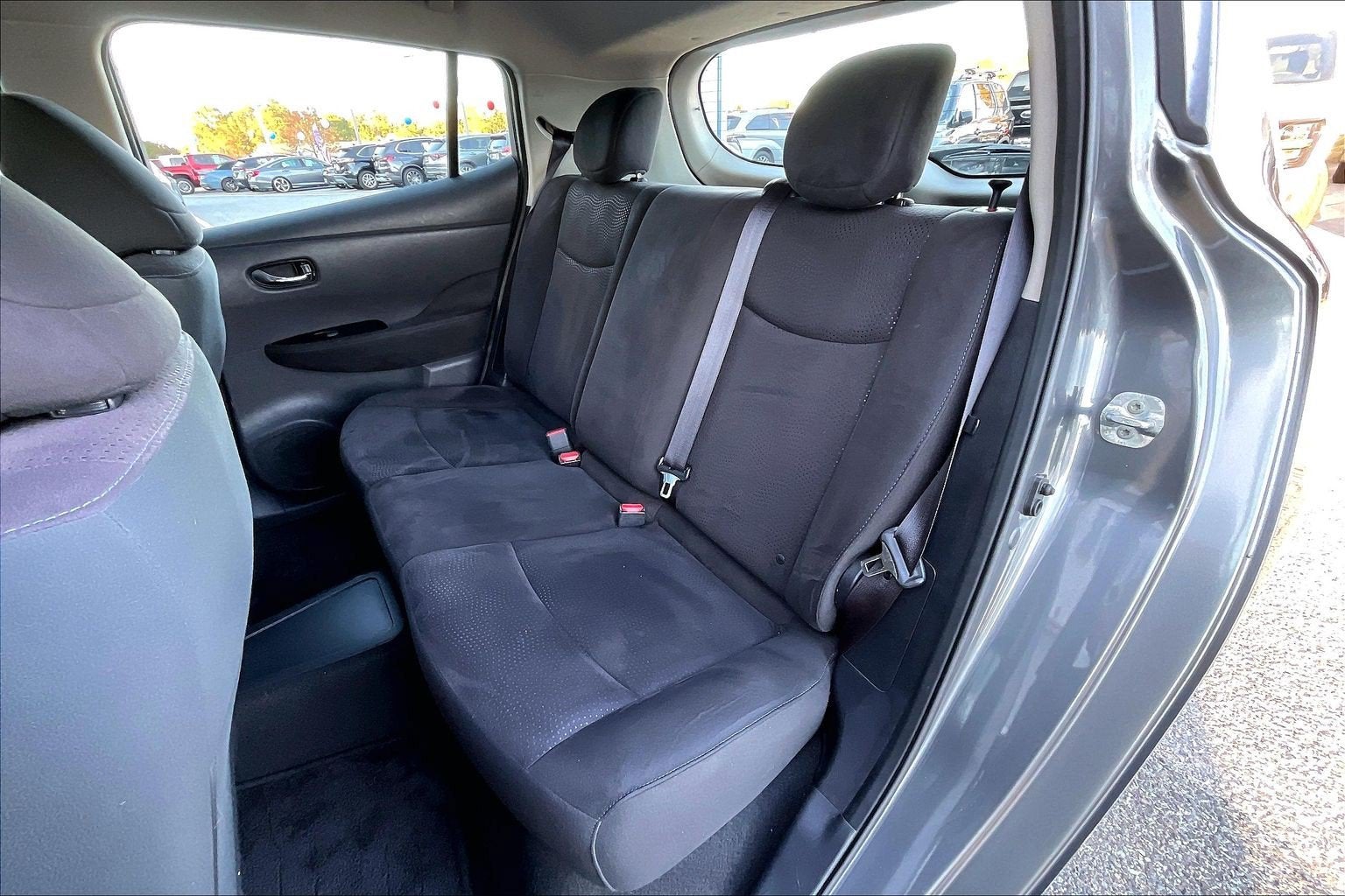 2015 Nissan LEAF SV