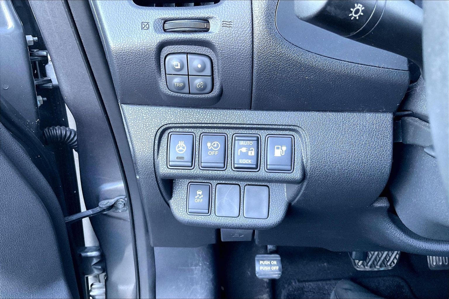 2015 Nissan LEAF SV