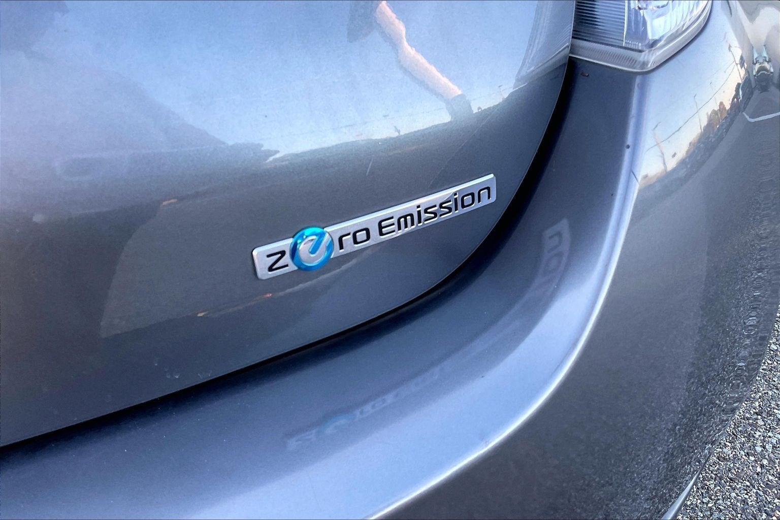 2015 Nissan LEAF SV
