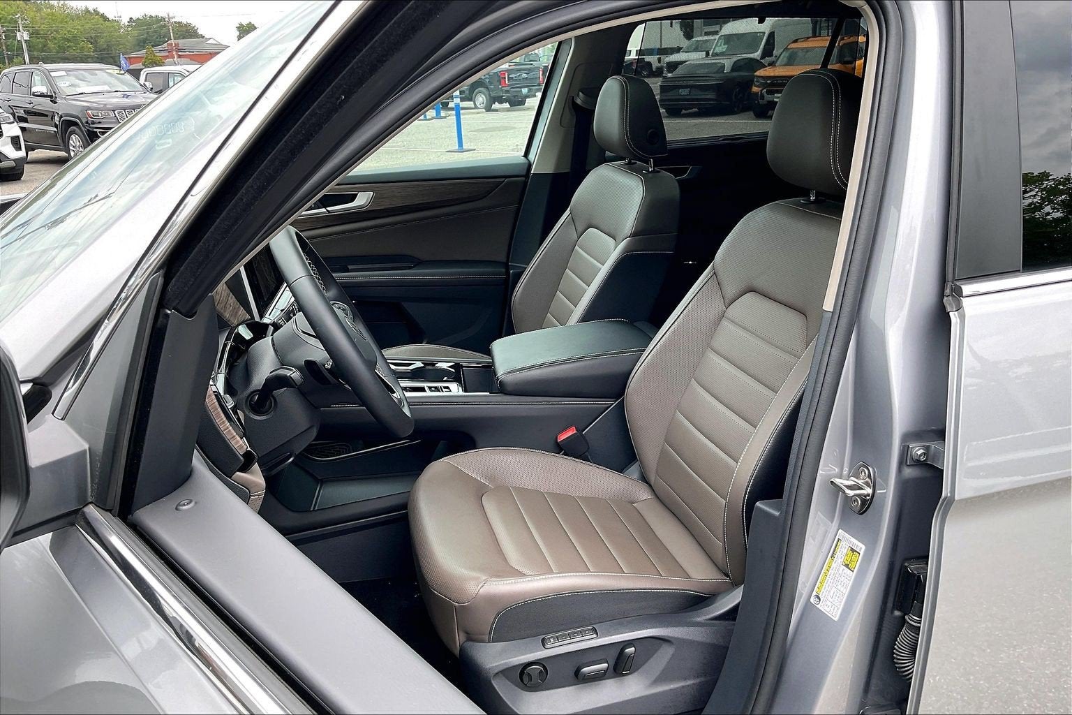 2025 Volkswagen Atlas 2.0T SEL
