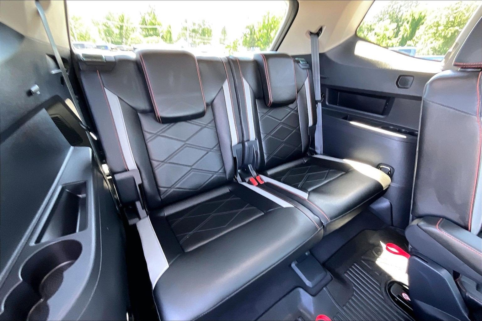 2024 Volkswagen Atlas 2.0T Peak Edition SEL