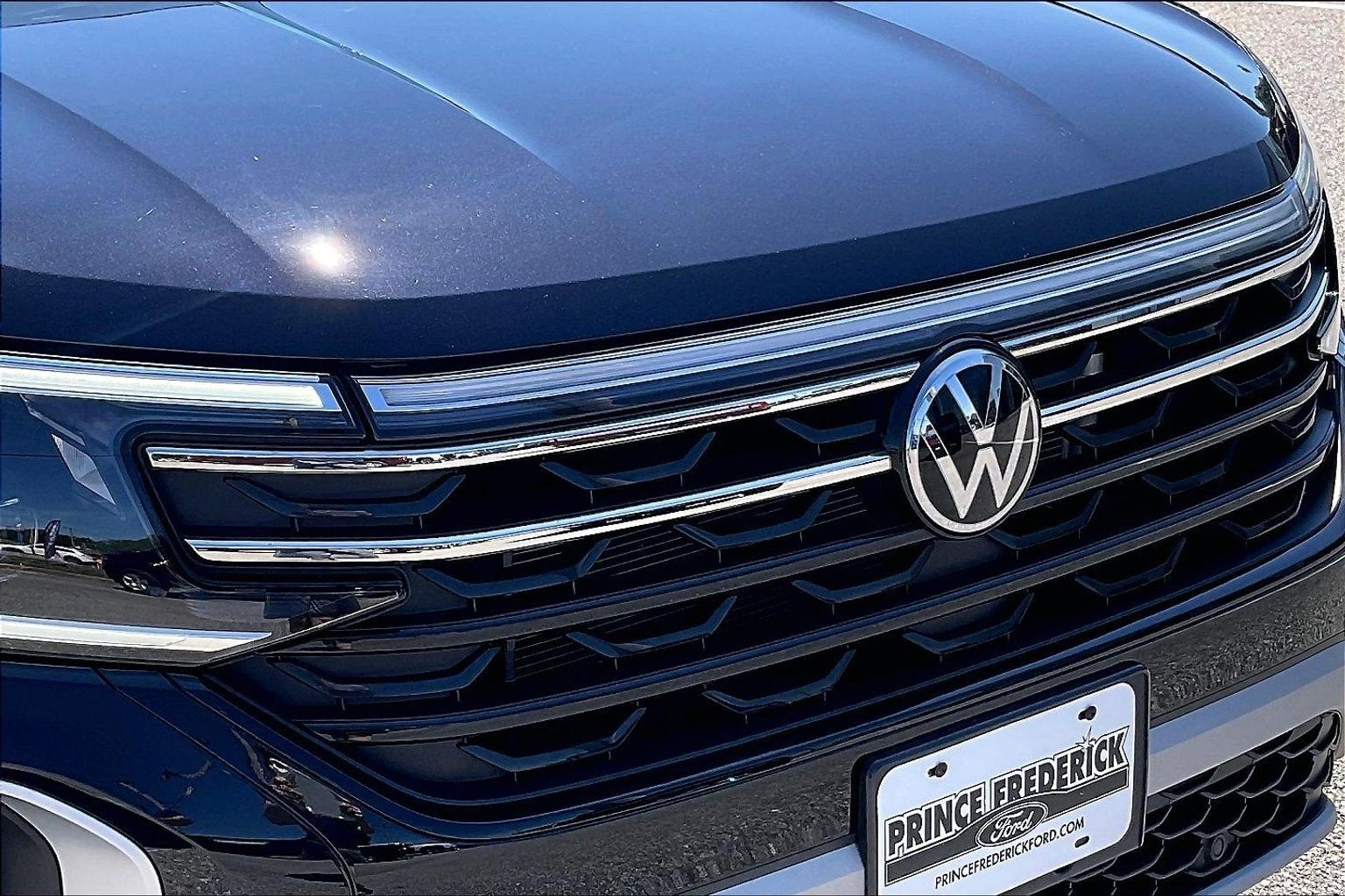 2024 Volkswagen Atlas 2.0T Peak Edition SEL