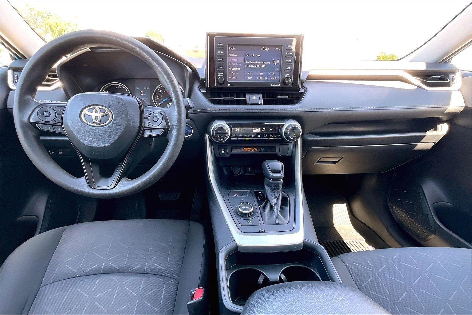 2020 Toyota RAV4 Hybrid XLE