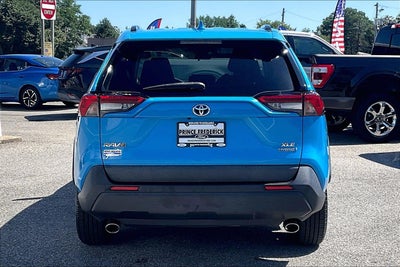 2020 Toyota RAV4 Hybrid XLE