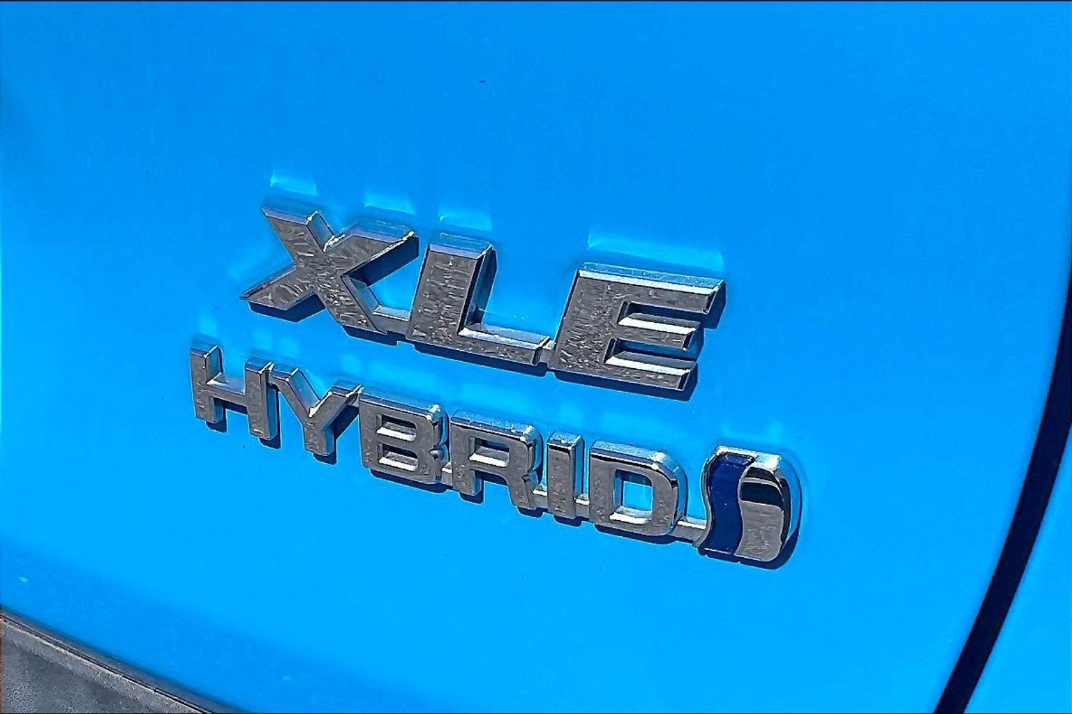2020 Toyota RAV4 Hybrid XLE