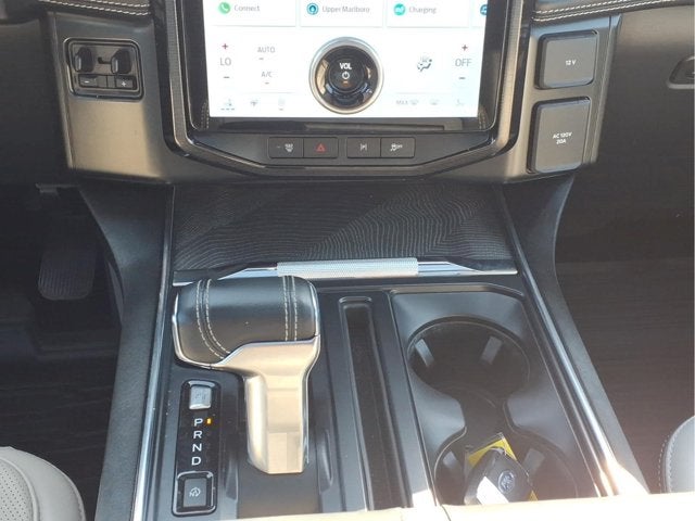 2022 Ford F-150 Lightning Platinum
