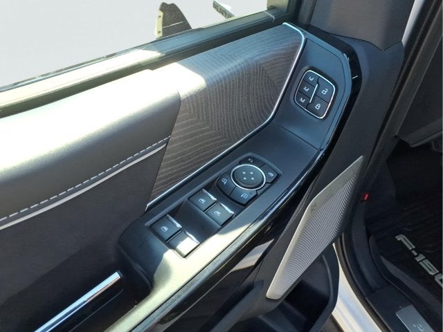 2022 Ford F-150 Lightning Platinum