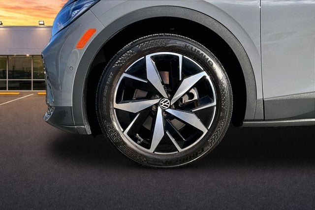 2023 Volkswagen ID.4 Pro