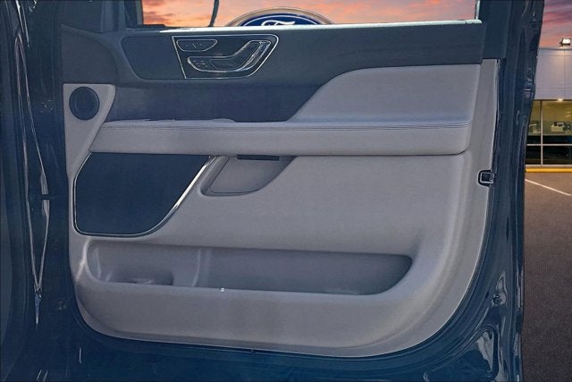 2022 Lincoln Navigator L Reserve