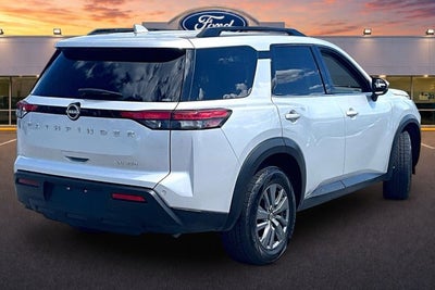 2024 Nissan Pathfinder SV